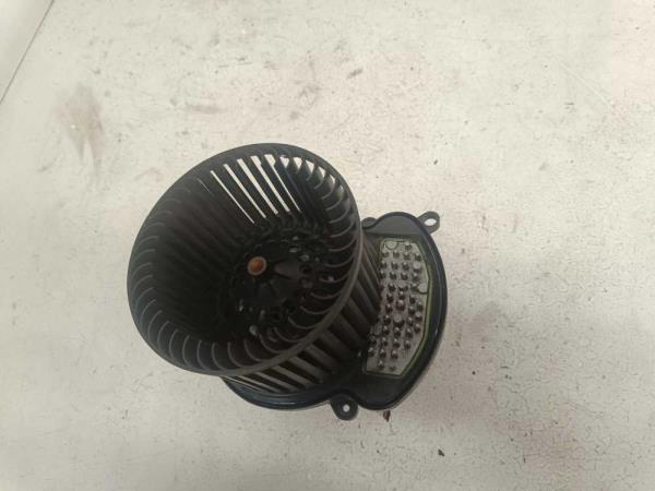 VENTILATEUR DE CHAUFFAGE RENAULT MEGANE 4 - Vue 2
